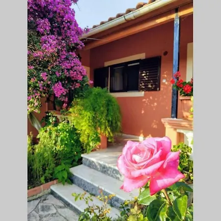Rose Garden Μελίκια